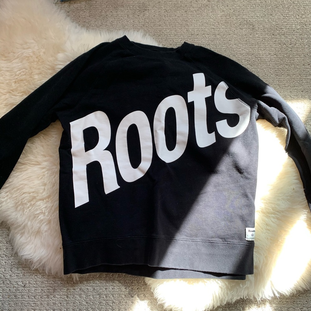 Roots crew neck